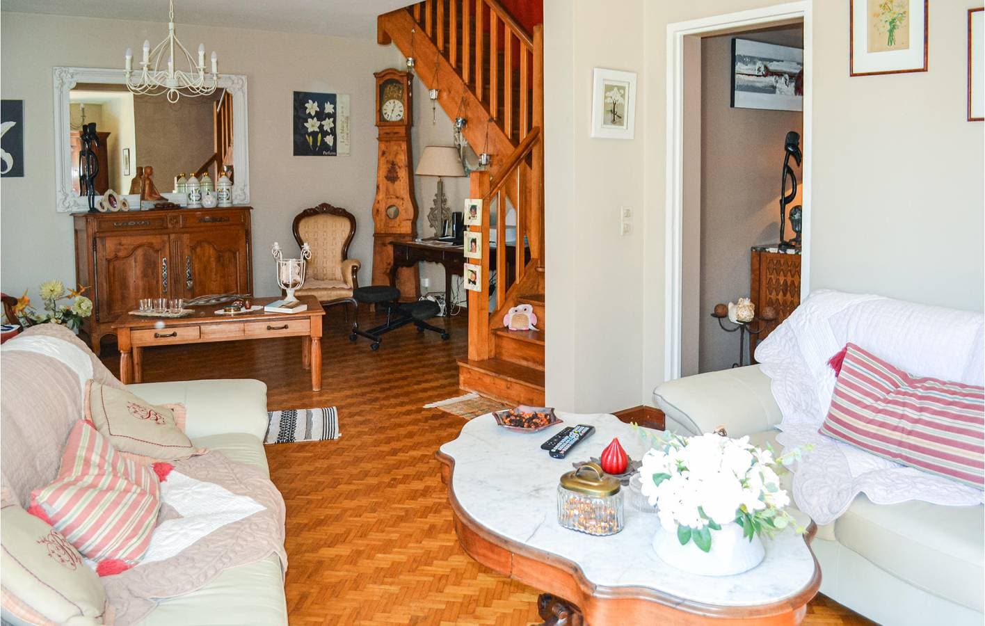 Foto 6 von 21: Außenpool, WiFi, AC: 130m² Wohnung Bergerac