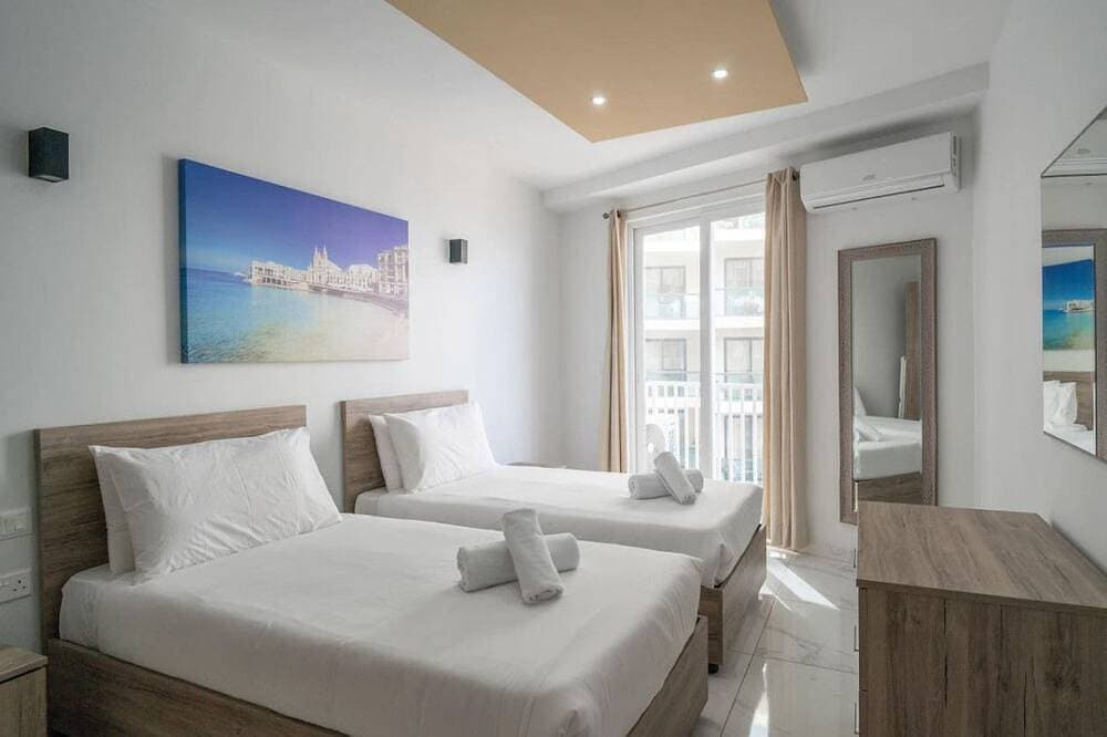 Foto 4 von 26: A lovely 1Br seafront apartment with strong WIFI !