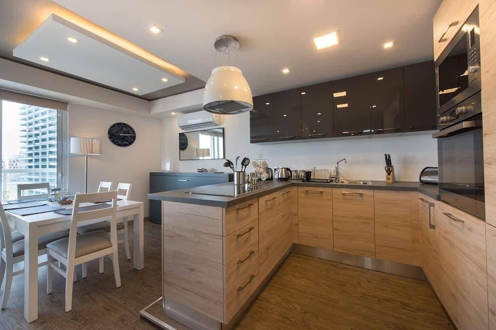 Foto 9 von 30: Stylish Seaview Apartment In a Prime Location