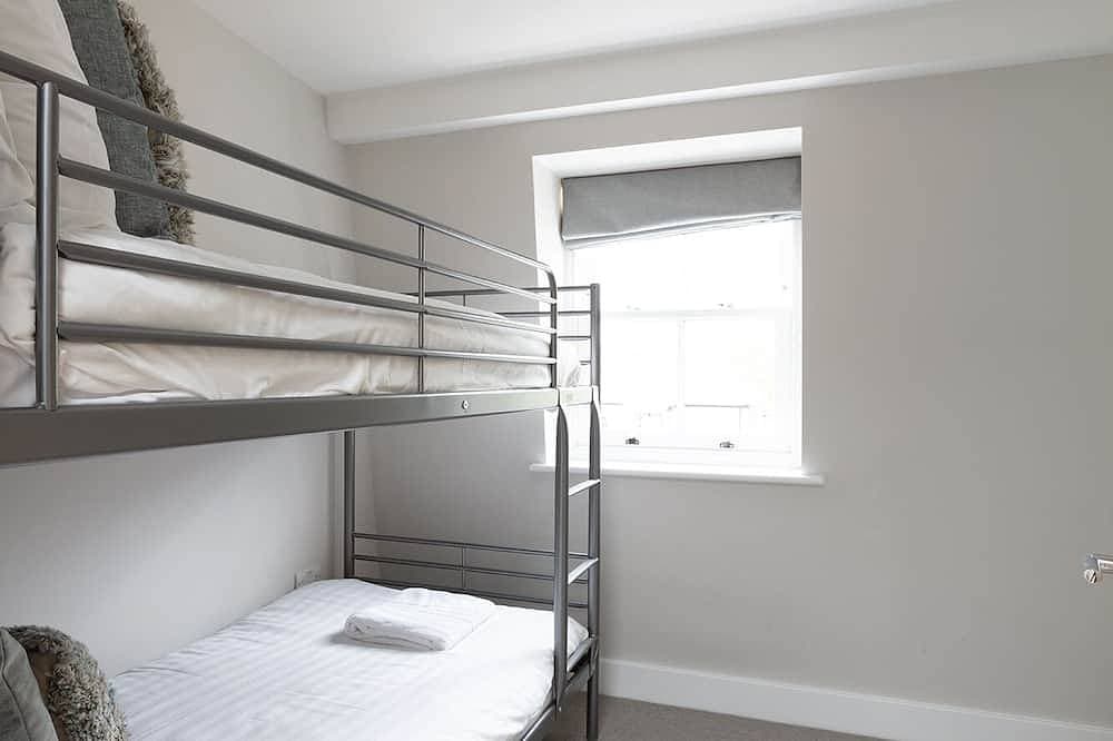 Foto 5 von 30: Immaculate Central Windsor Town House