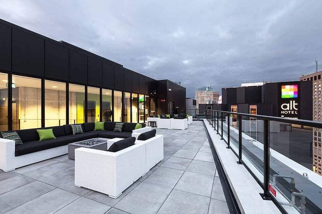 Foto 10 von 24: Gemütliches Skyline-Komplettapartment in der Innenstadt – Gegenüber vom Bell Mts Centre