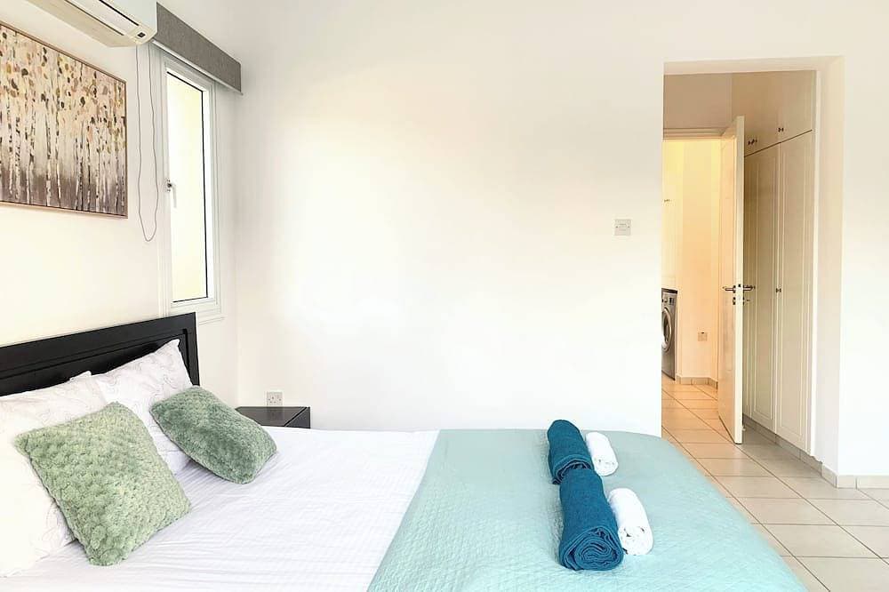 Foto 2 von 27: 2Br apartment w Large Balcony-Pool-Parking-Work friendly-Paphos Central