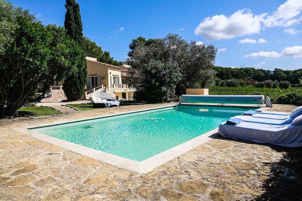 Nach unten unabhängige Villa von 50 m2 mit Zugang zum Swimmingpool, Golfball 1