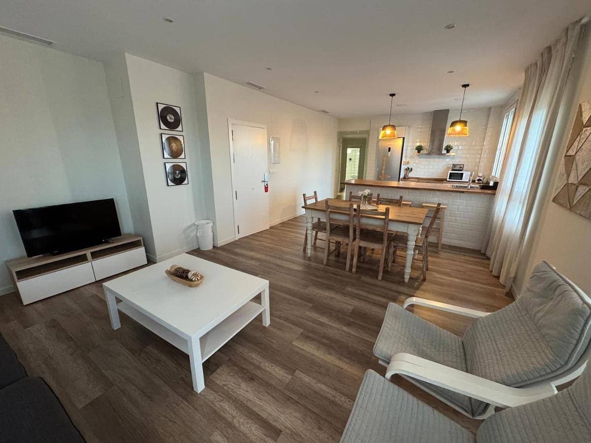 Foto 5 von 18: Three-Bedroom Apartment