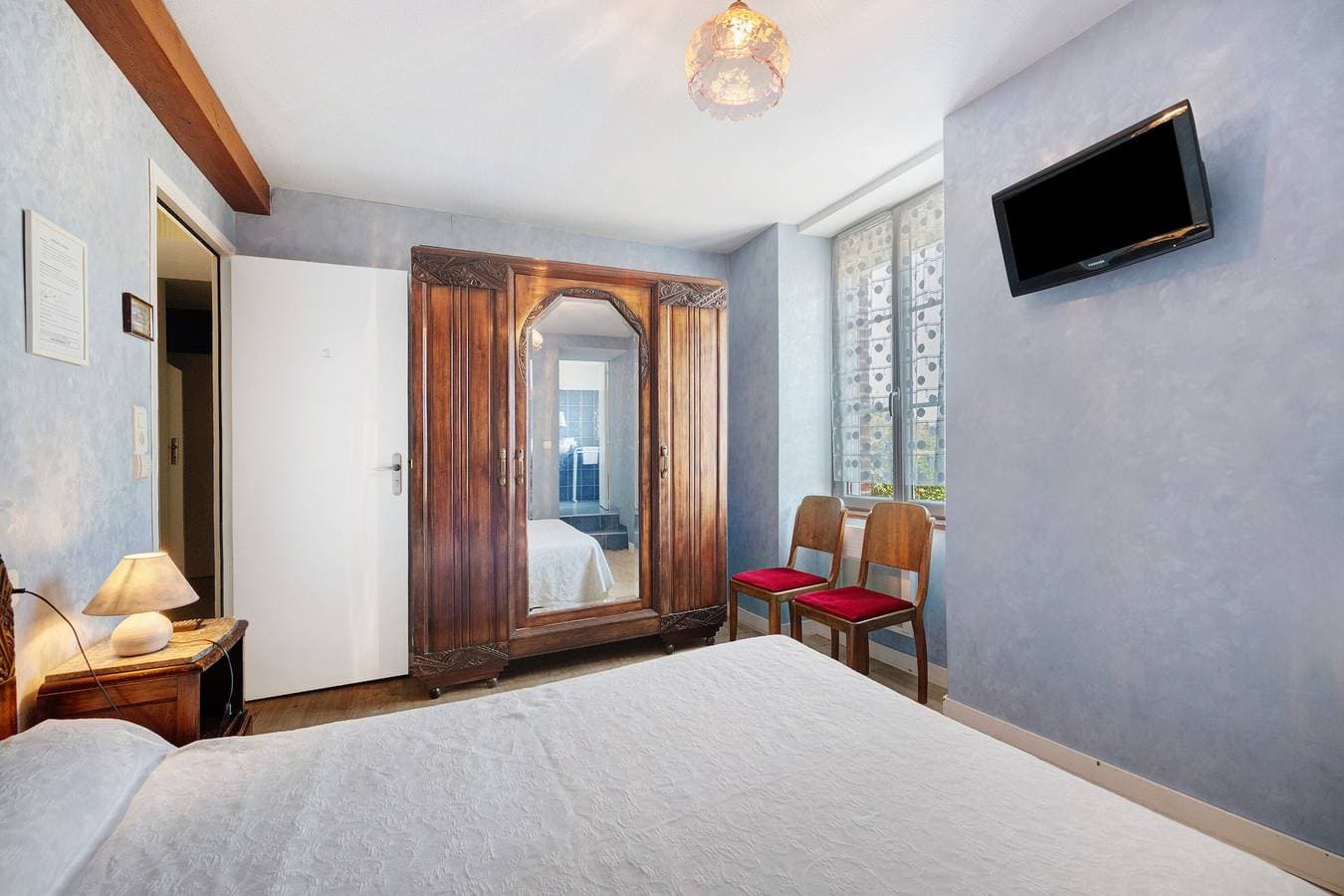 Foto 6 von 26: Gästezimmer „Chambre 1“ mit WLAN