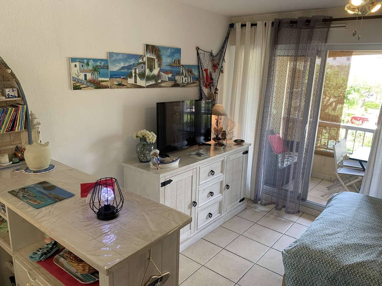Foto 2 von 10: Studio in Pin Rolland, Strand und Geschäfte zu Fuß erreichbar