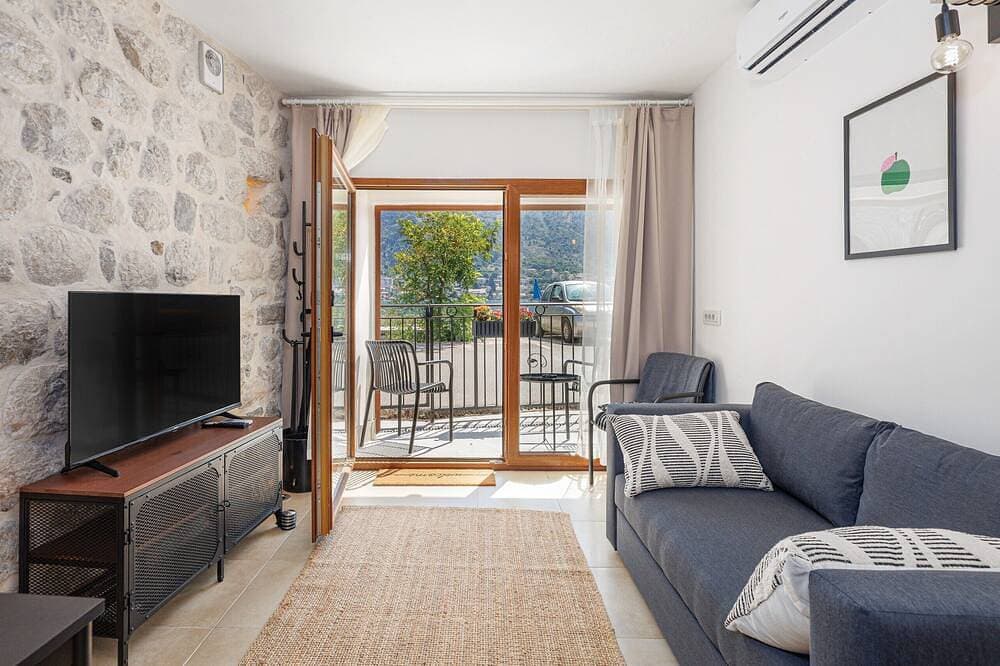 Foto 10 von 30: Historic Waterfront Apartment