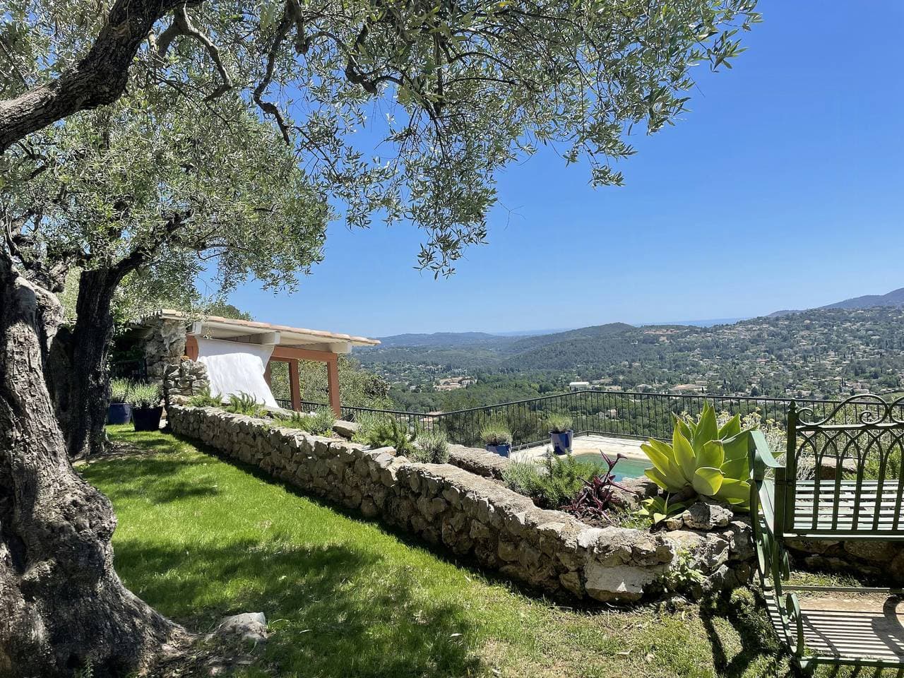 Foto 2 von 19: Wohnung im Hinterland von Cannes