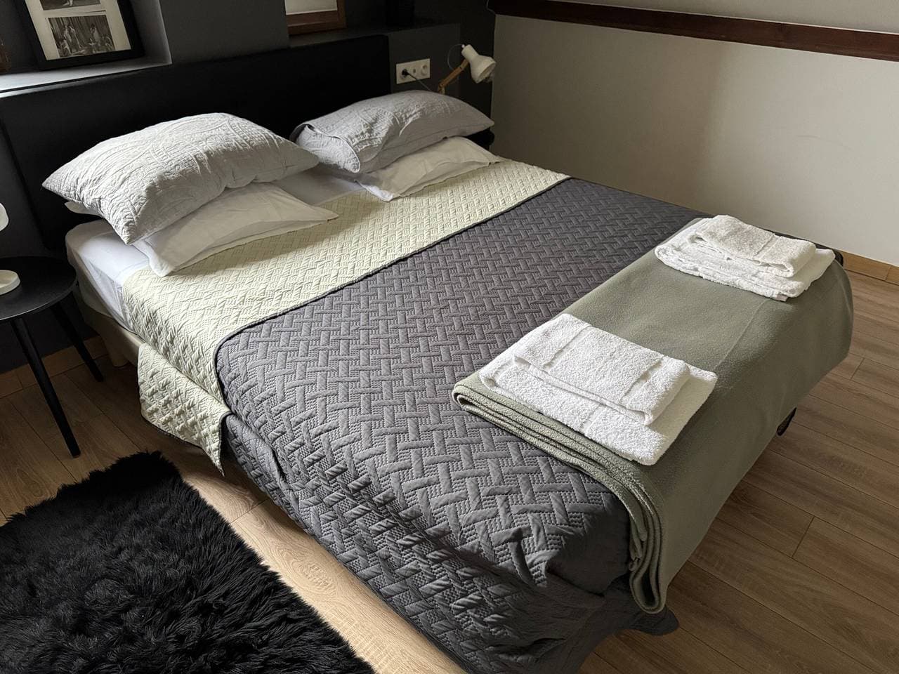 Foto 3 von 23: Gästezimmer „Lyon Mon Amour – St-Bonaventure“ mit WLAN und Klimaanlage