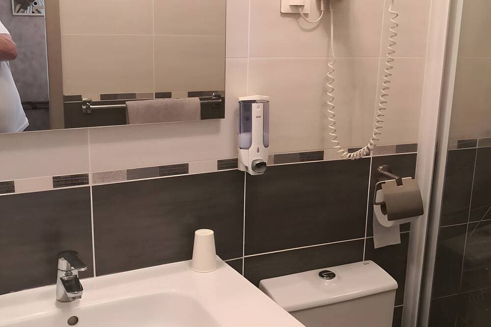 Foto 5 von 10: Bed and Breakfast 'Blanche De Castille' mit Gemeinschaftsterrasse, Garten & WLAN