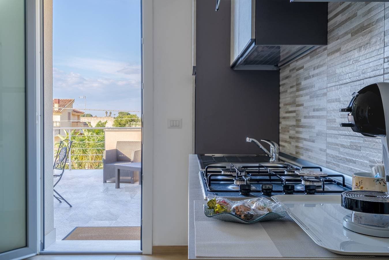 Foto 12 von 23: Apartment „Sud in Villa Sele“ mit Meerblick, WLAN und Klimaanlage