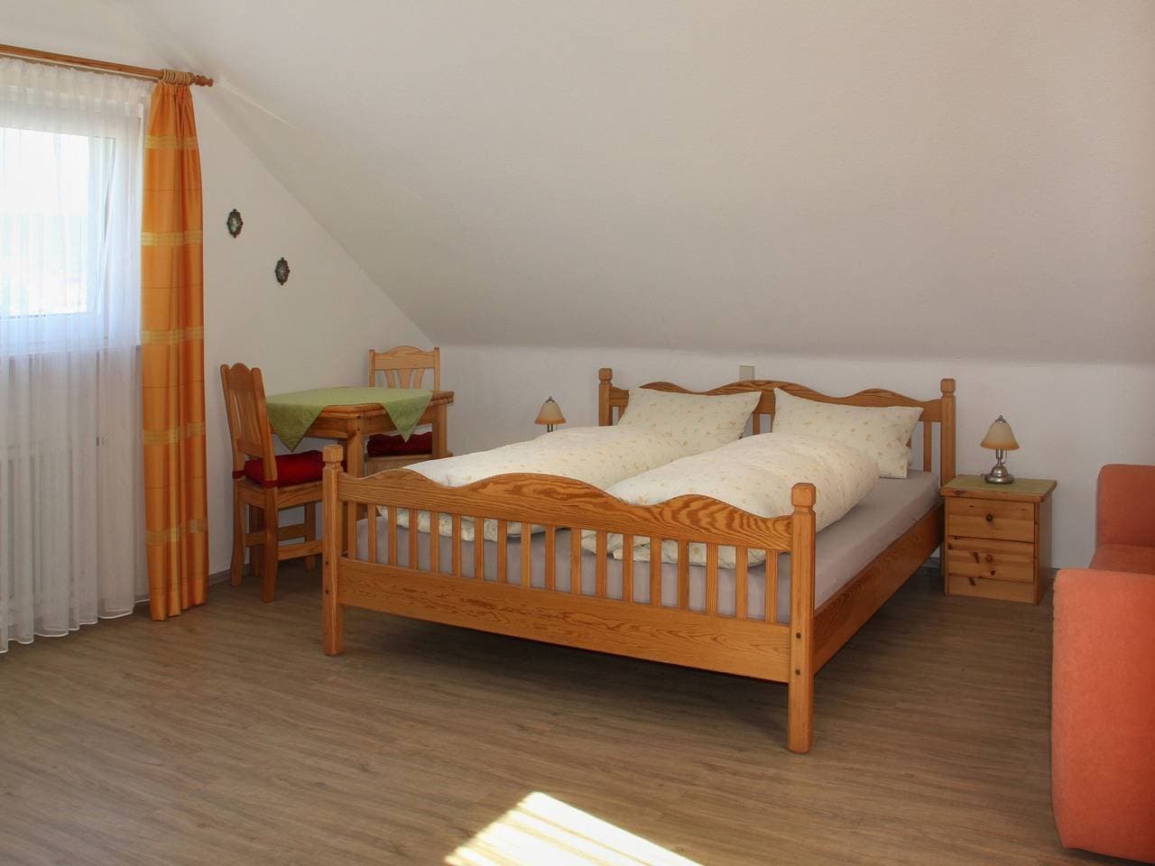 Foto 2 von 16: Ferienwohnung 'Kaiserstuhlblick' mit Balkon und Wi-Fi