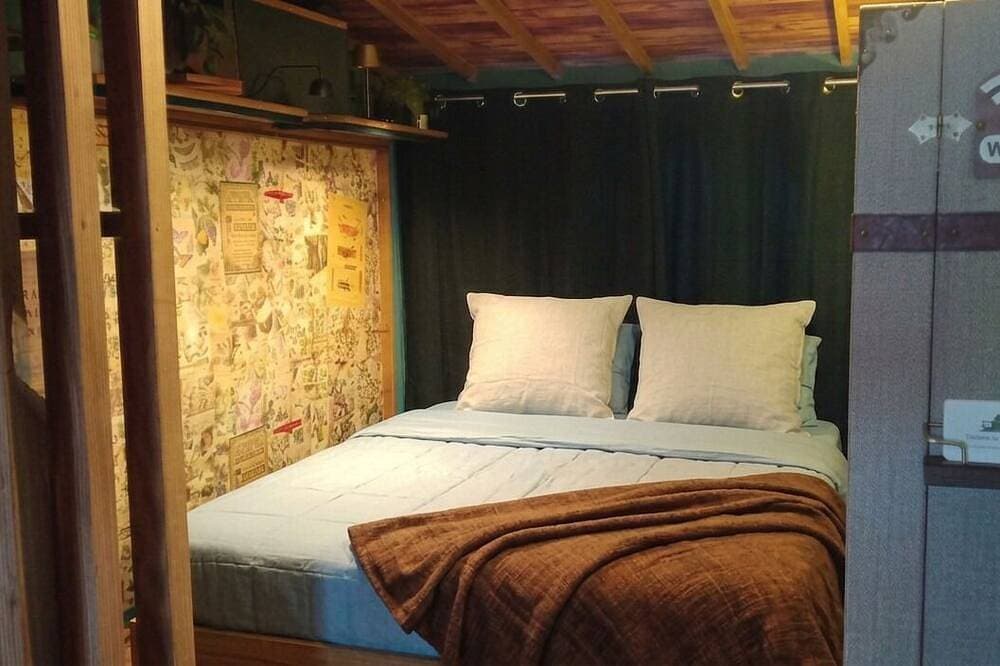 Foto 2 von 30: Tiny house-Traditionell-Ensuite mit Dusche-Terrasse