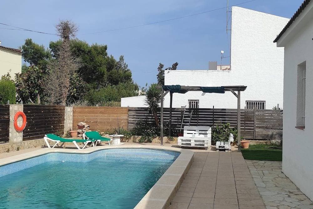 Casa con Piscina Individual 1