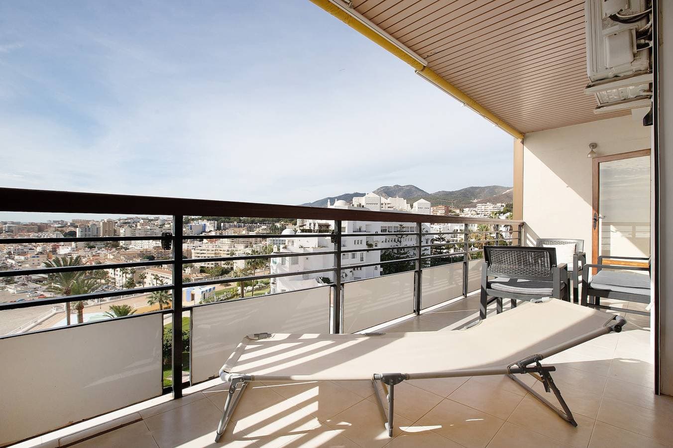 Foto 3 von 38: Apartment 'Primera Linea Vistas Panoramicas' mit Meerblick, WLAN und Klimaanlage