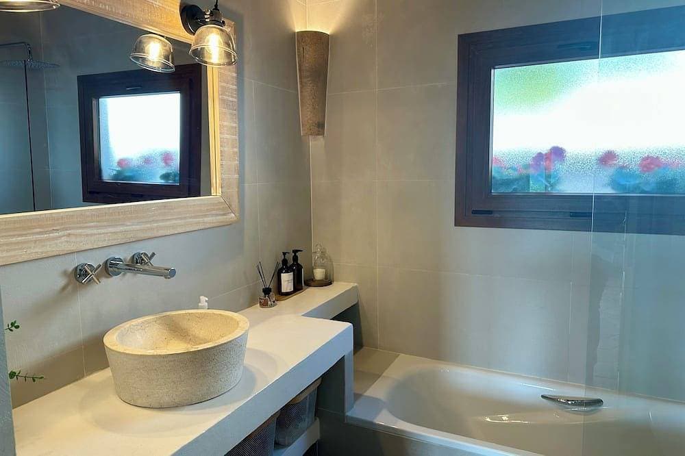 Foto 11 von 30: Cosy house with beautiful views to the forest. Pool, Pet-Friendly!
