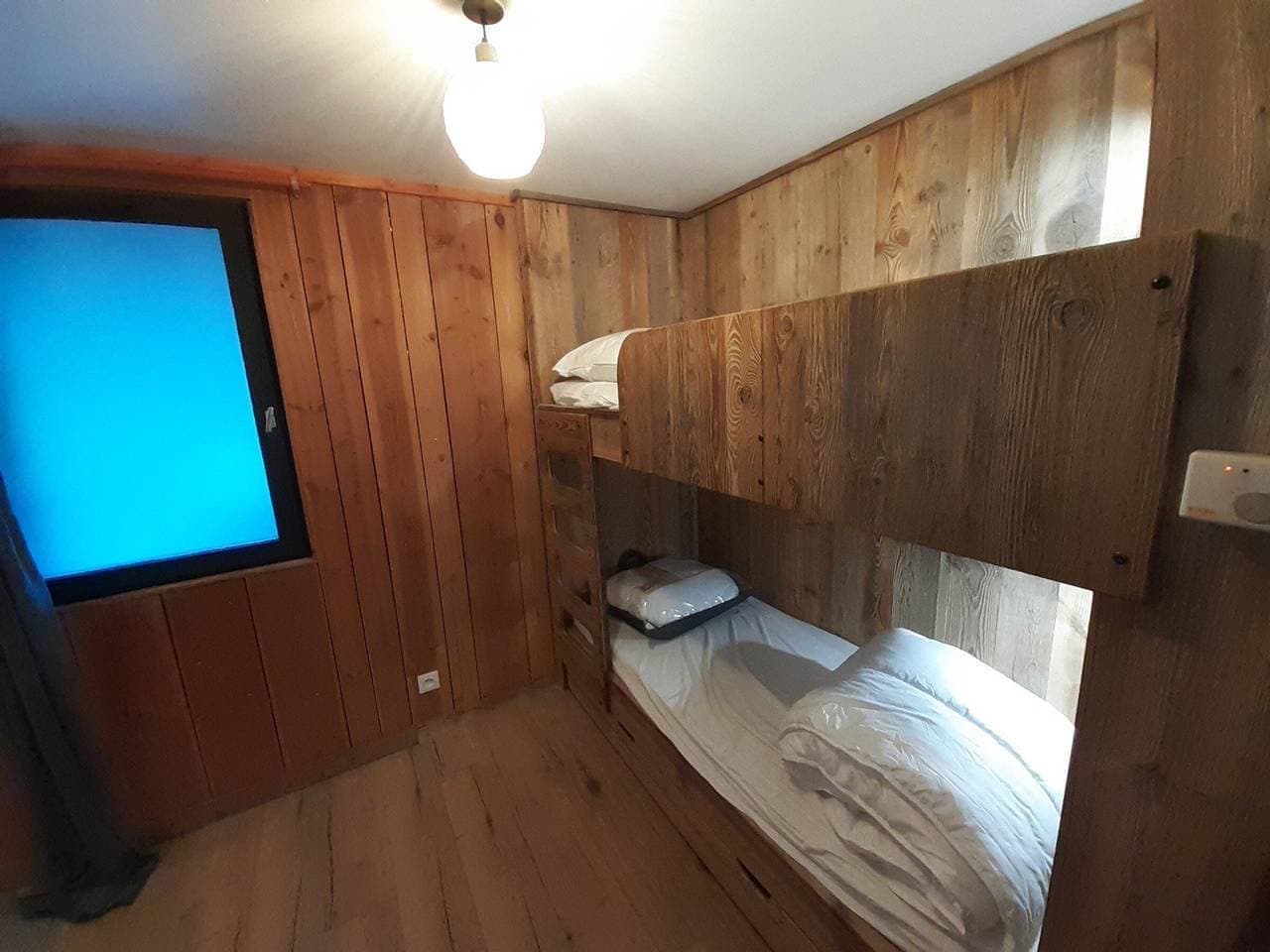 Foto 8 von 15: Gemütliche neue Wohnung mit Waldblick und Terrasse, 5 Pers, Parkplatz