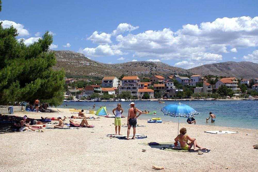Foto 12 von 13: 1-Zimmer-Ferienwohnung am Strand Grebastica, Sibenik