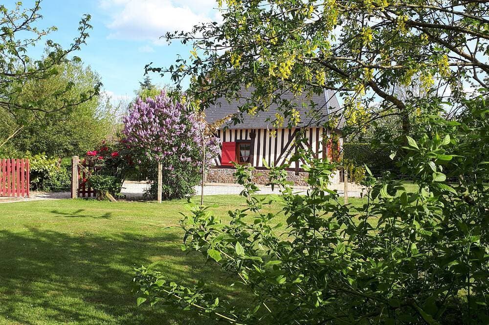 Typisches Haus in der Normandie-Kampagne 1