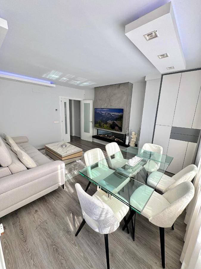 Foto 5 von 30: Three-Bedroom Apartment