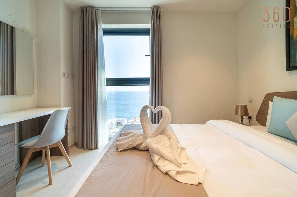 Foto 2 von 30: Official Mercury Suites: 24th Floor sensation w/AC