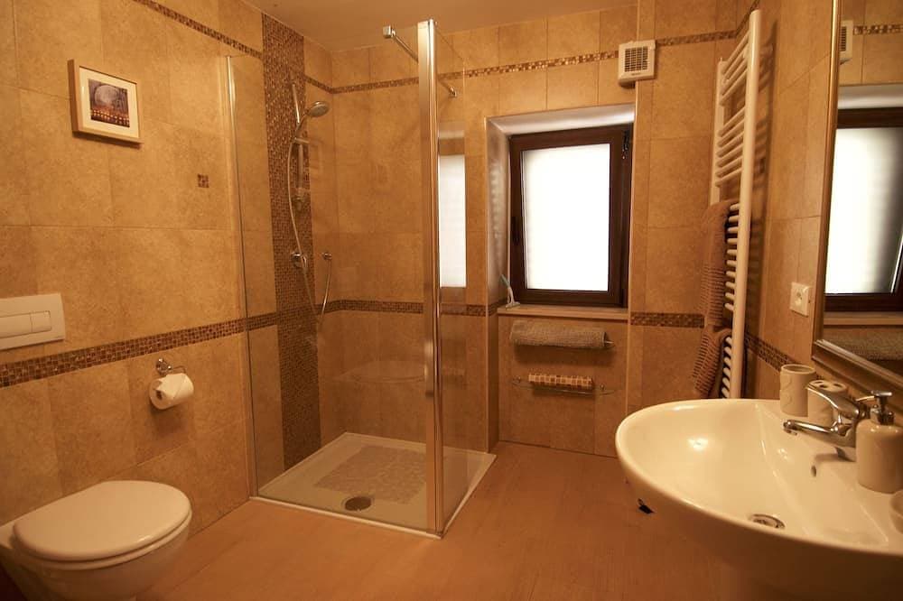 Foto 4 von 30: Ein eigenständiges Ferienhäuschen für 1 oder 2 Personen mit einem privaten 12 x 4 m großen Pool