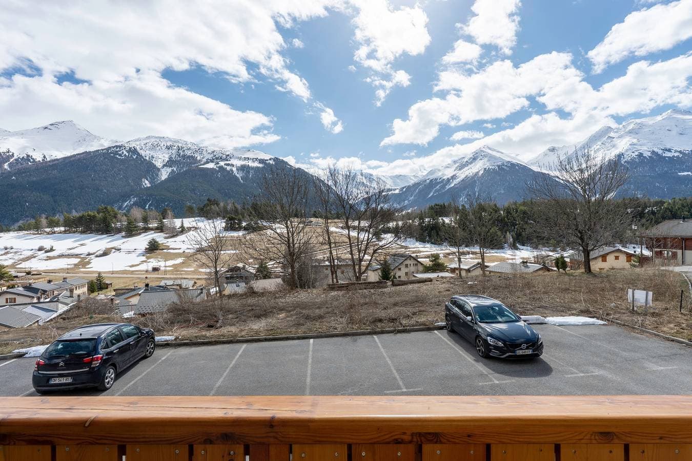 Foto 4 von 44: Chalet „Près du Mélèze“: Bergblick, Gemeinschaftsgarten & WLAN