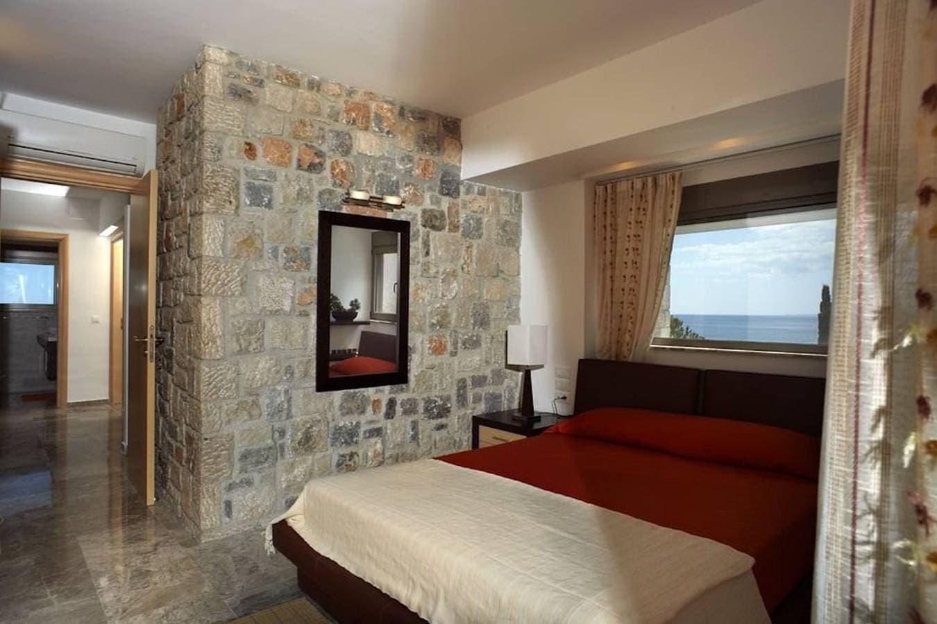 Foto 4 von 10: Executive Rhodes Villa | Villa Eleana | 3 Bedroom Stunning Sea Views | Pefkos