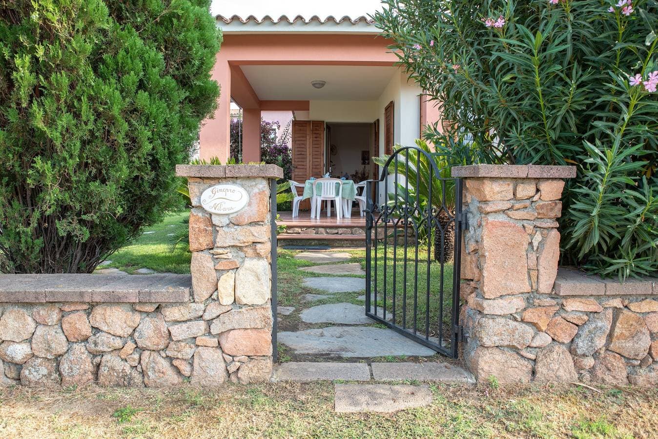 Foto 4 von 37: Mit großem Garten und ruhiger Lage – Villetta Ginepro