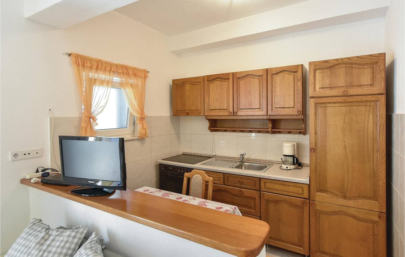 Foto 11 von 22: Urlaub am Meer: Gemütliche Ferienwohnung mit Terrasse, Parkplatz und Küche – 1,5 km vom Strand entfernt