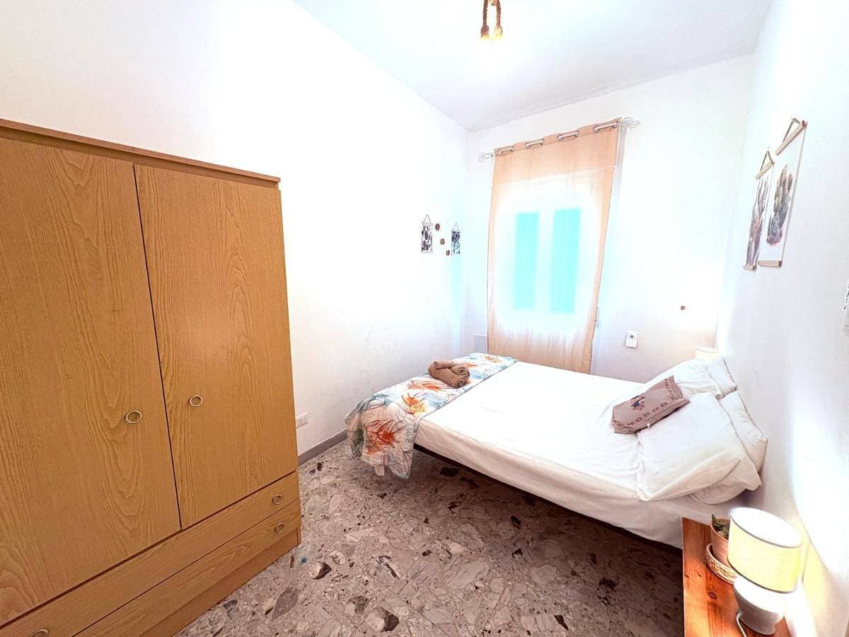 Foto 5 von 14: Double Room with Private Bathroom