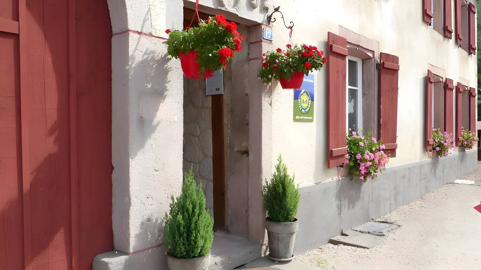 Foto 4 von 22: Gästehaus „Zimmer Göttin der Ernte“ mit Gemeinschaftsterrasse, Garten und WLAN