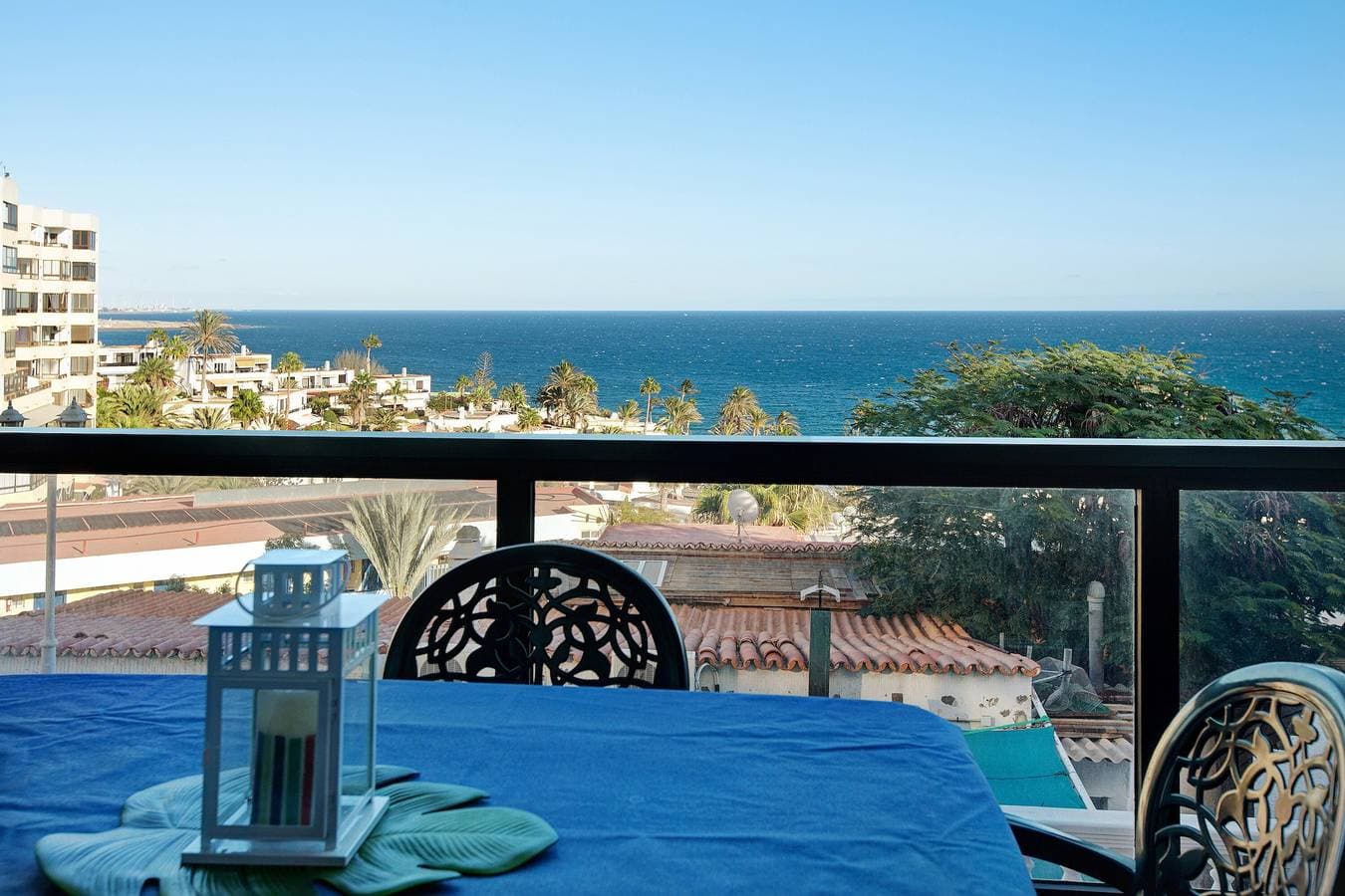 Foto 6 von 23: Apartamento Sol Del Sur mit Meerblick, Pool, WLAN und Garten