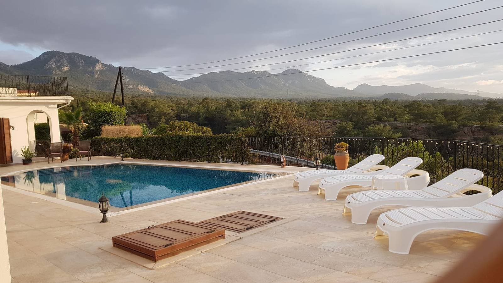 Foto 13 von 44: Tranquility is a Four Bedroom Villa in Girne