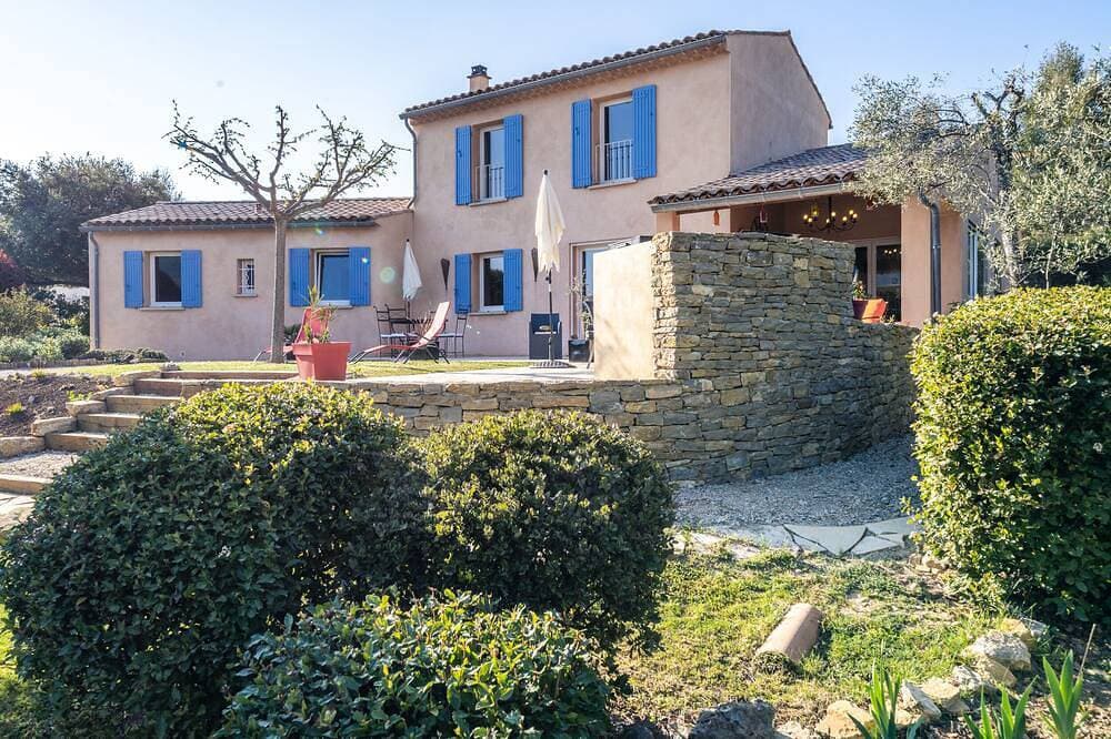Foto 9 von 30: Villa de Charme Face au Ventoux, à 1km du Village Avec Piscine Chauffée