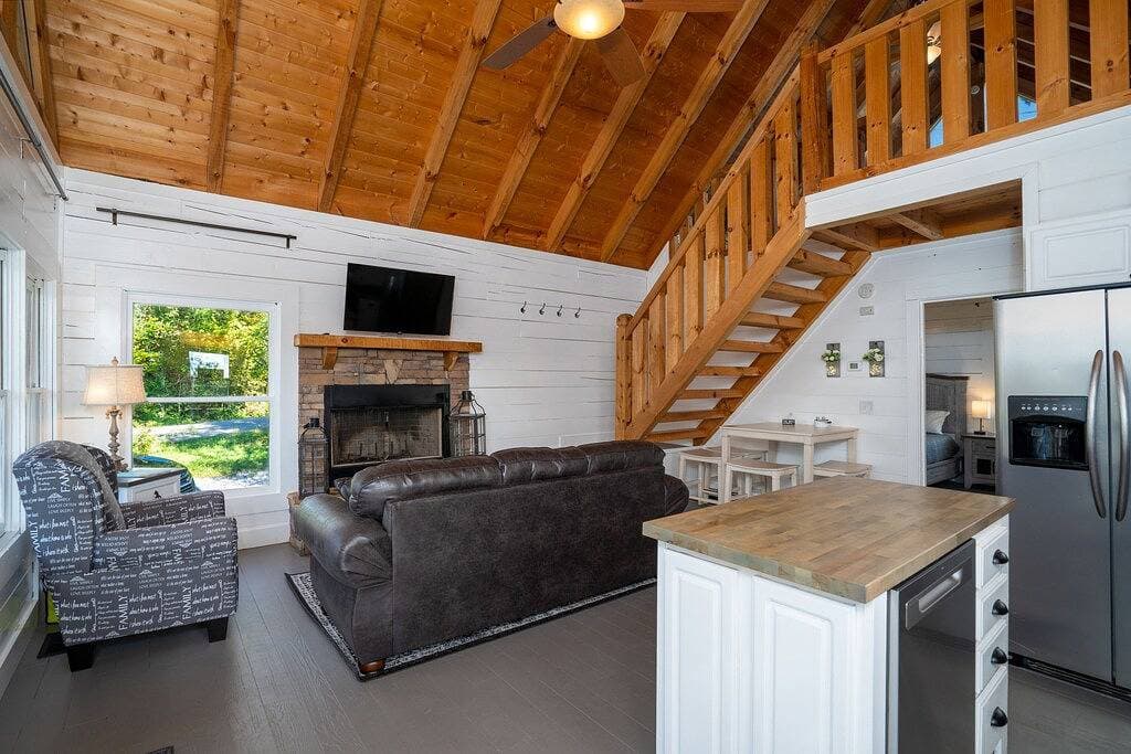 Foto 8 von 29: Secluded Mountain View Cabin w Private Lake Access