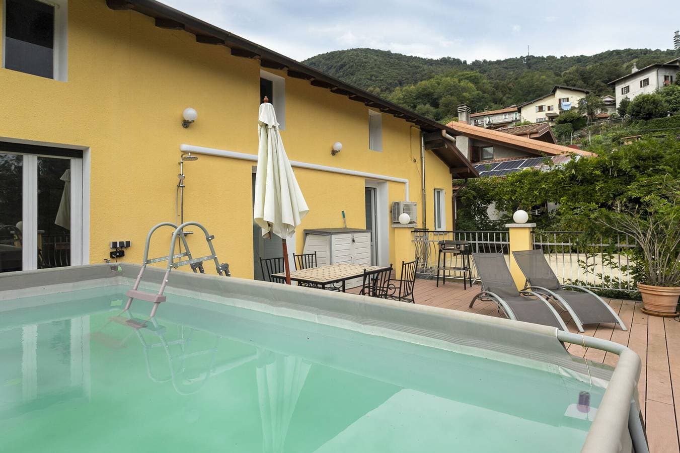 Foto 2 von 24: Ferienwohnung für 2 Personen mit Seeblick