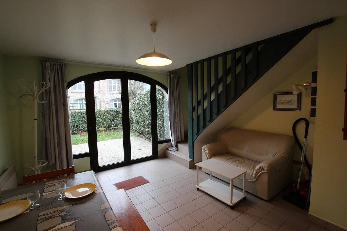 Foto 3 von 14: Ferienhaus am Strand mit Parkplatz, TV, Garten und Internet