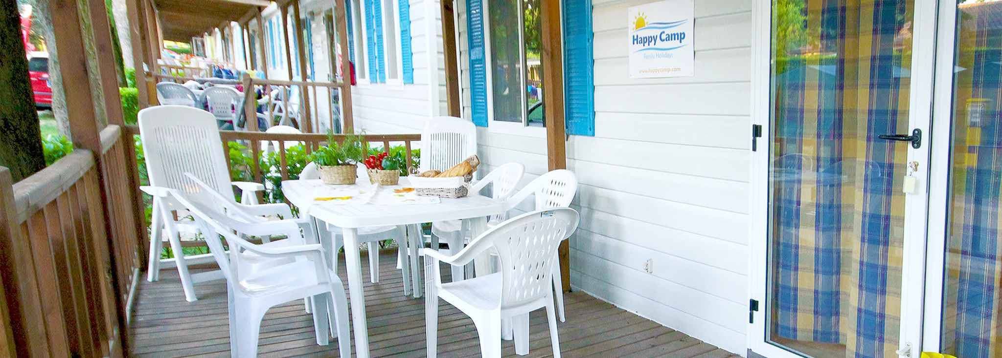 Foto 4 von 46: Mobilehome mit Klimaanlage, Terrasse und Pool
