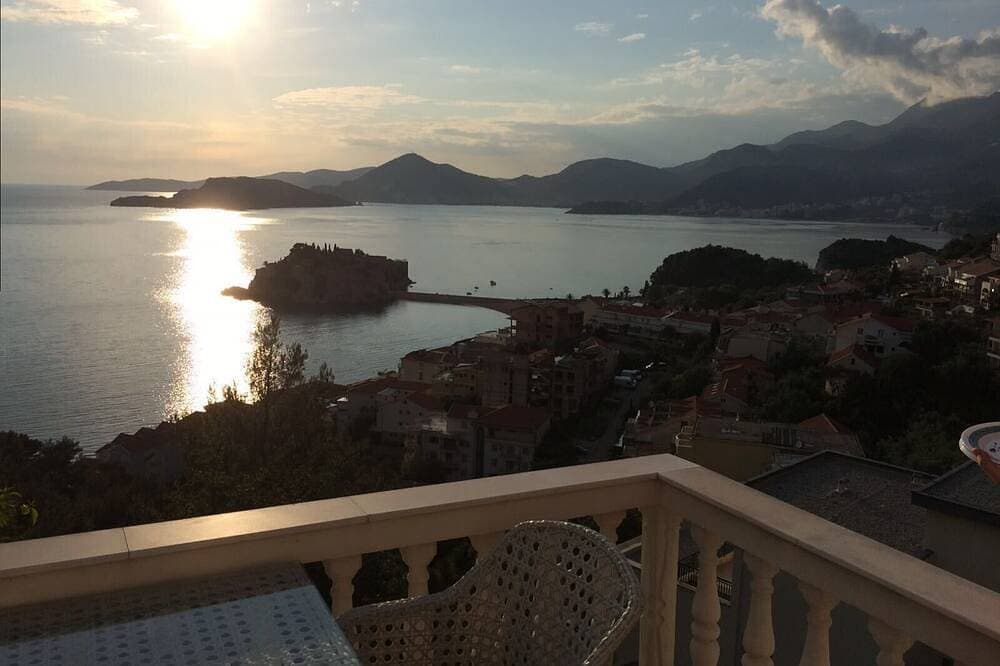Foto 10 von 16: Penthouse Appartement Sveti Stefan