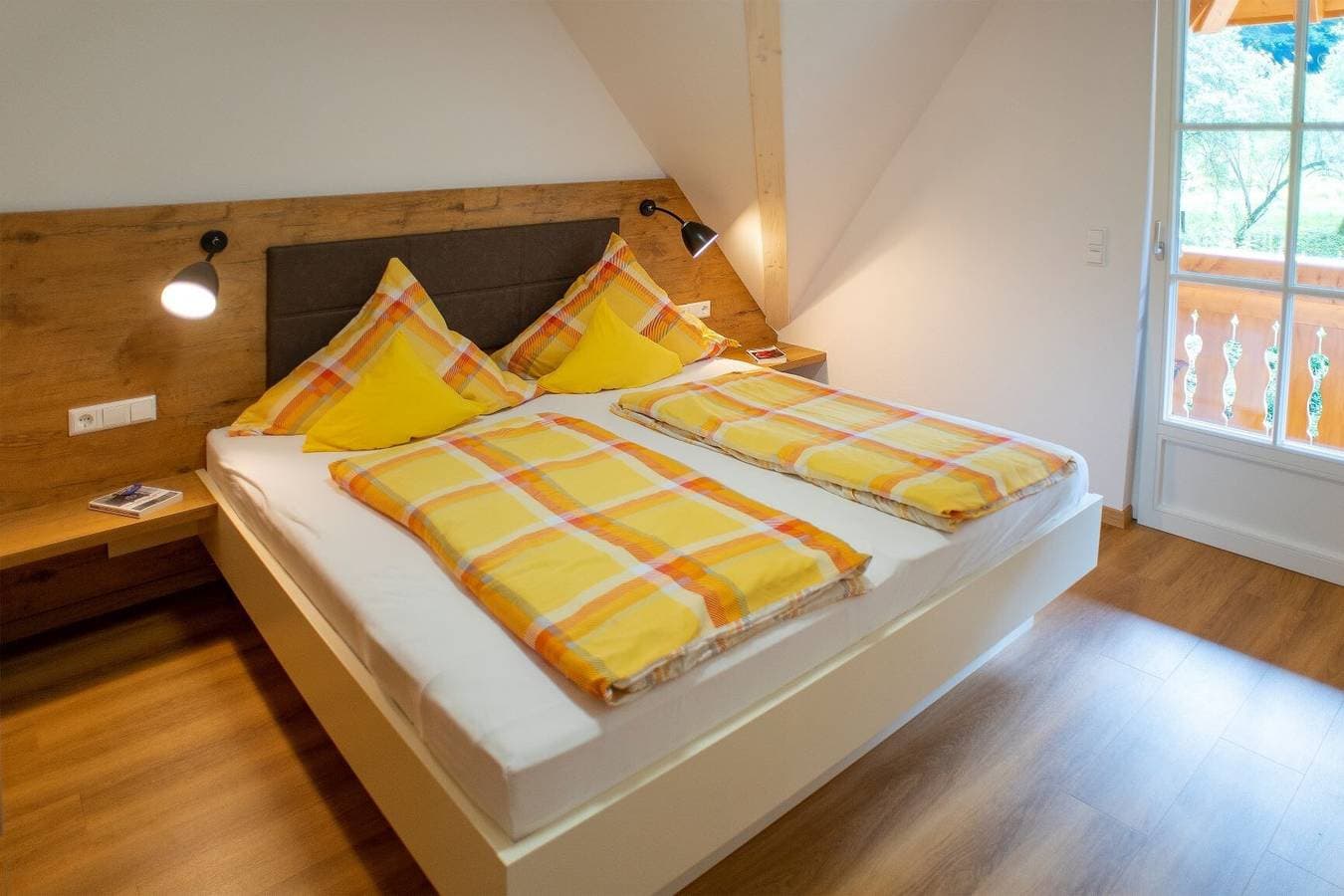 Foto 12 von 17: Ferienwohnung Löwenzahn mit Bergblick, Gemeinschaftsterrasse und WLAN