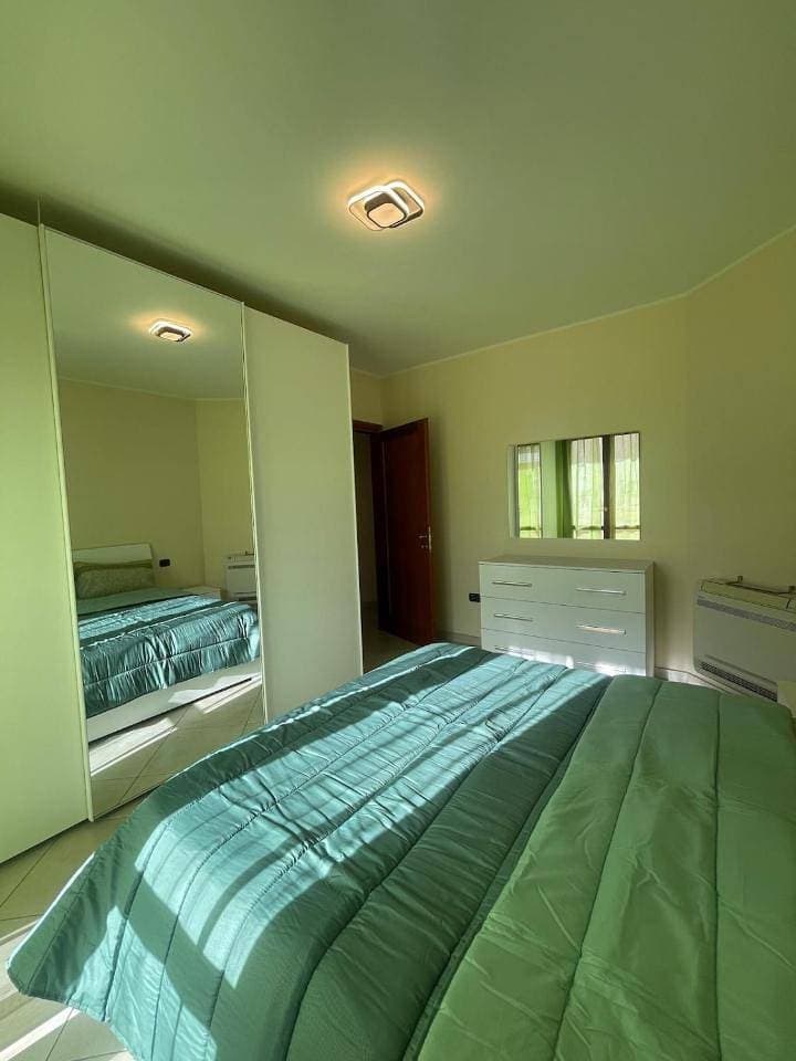 Foto 6 von 51: Two-Bedroom Apartment