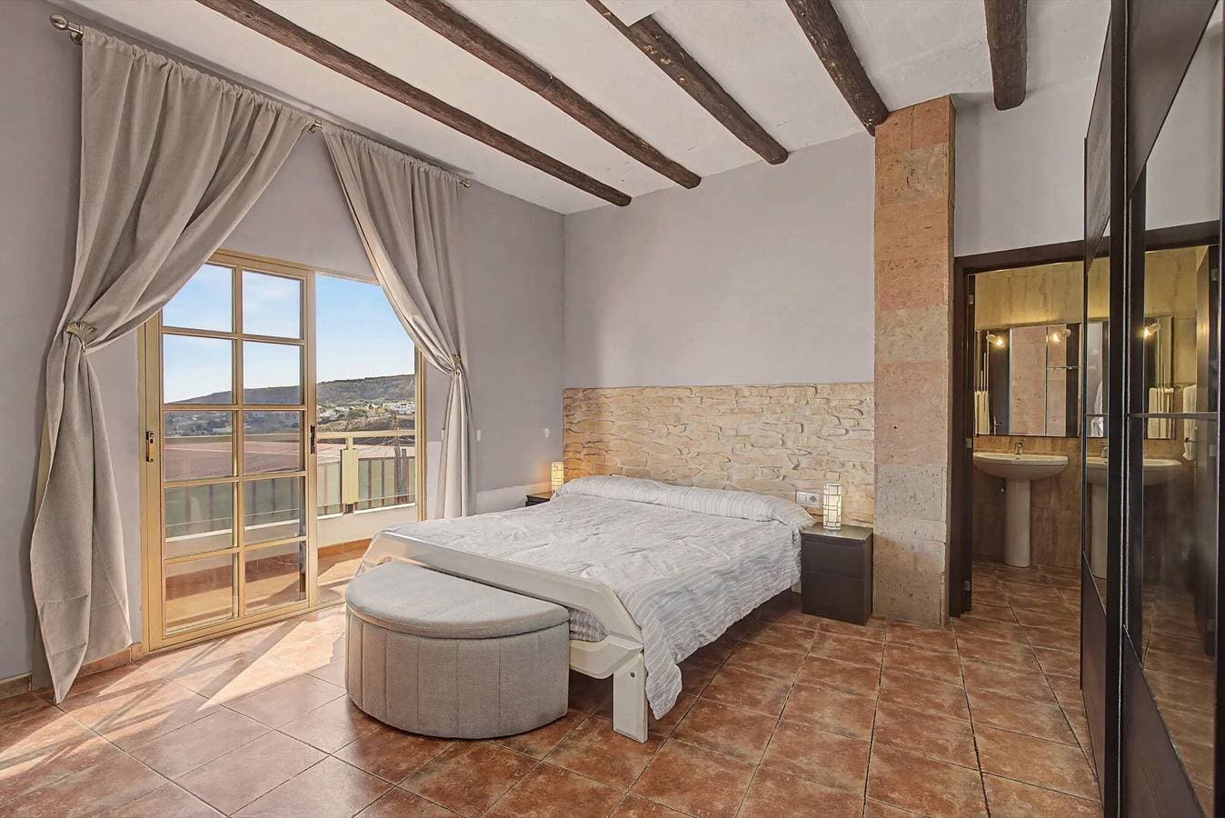 Foto 9 von 33: Ferienwohnung 'Apartamento Buen Lugar' mit Meerblick und Balkon