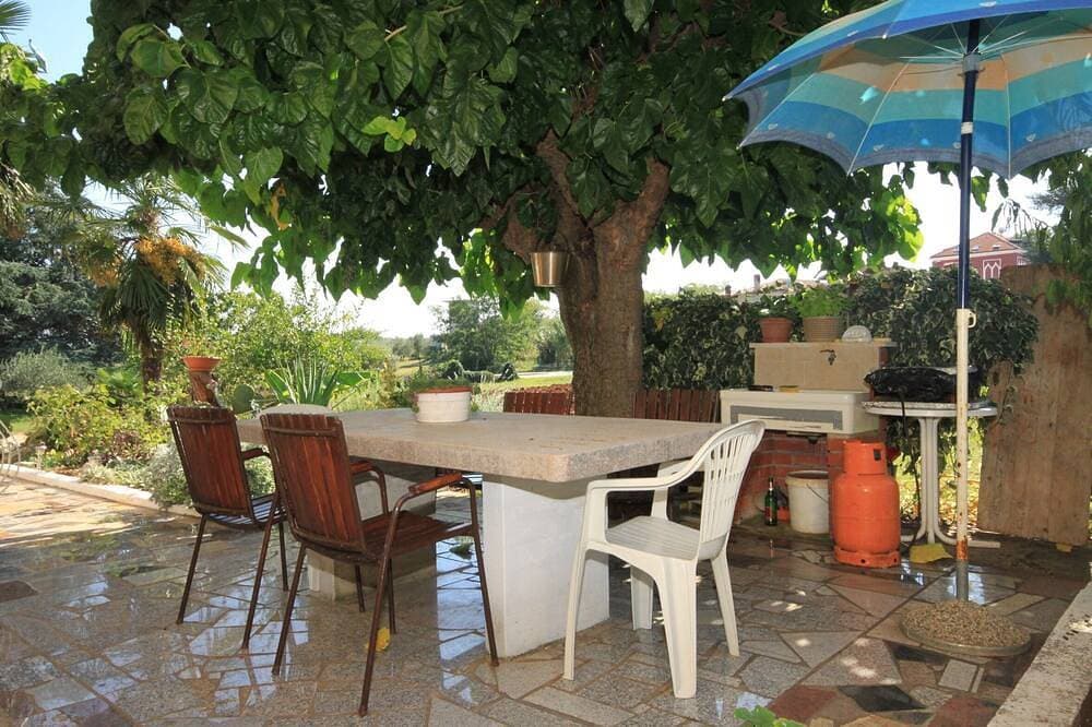 1-Zimmer-Ferienwohnung mit Terrasse Basanija, Umag 1