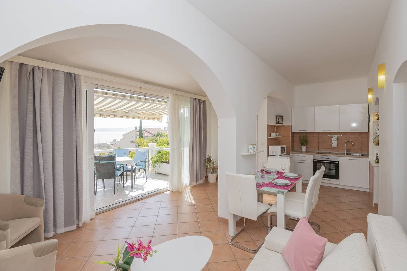 2-Zimmer-Ferienwohnung mit Terrasse und Meerblick Baska Voda, Makarska -a 1