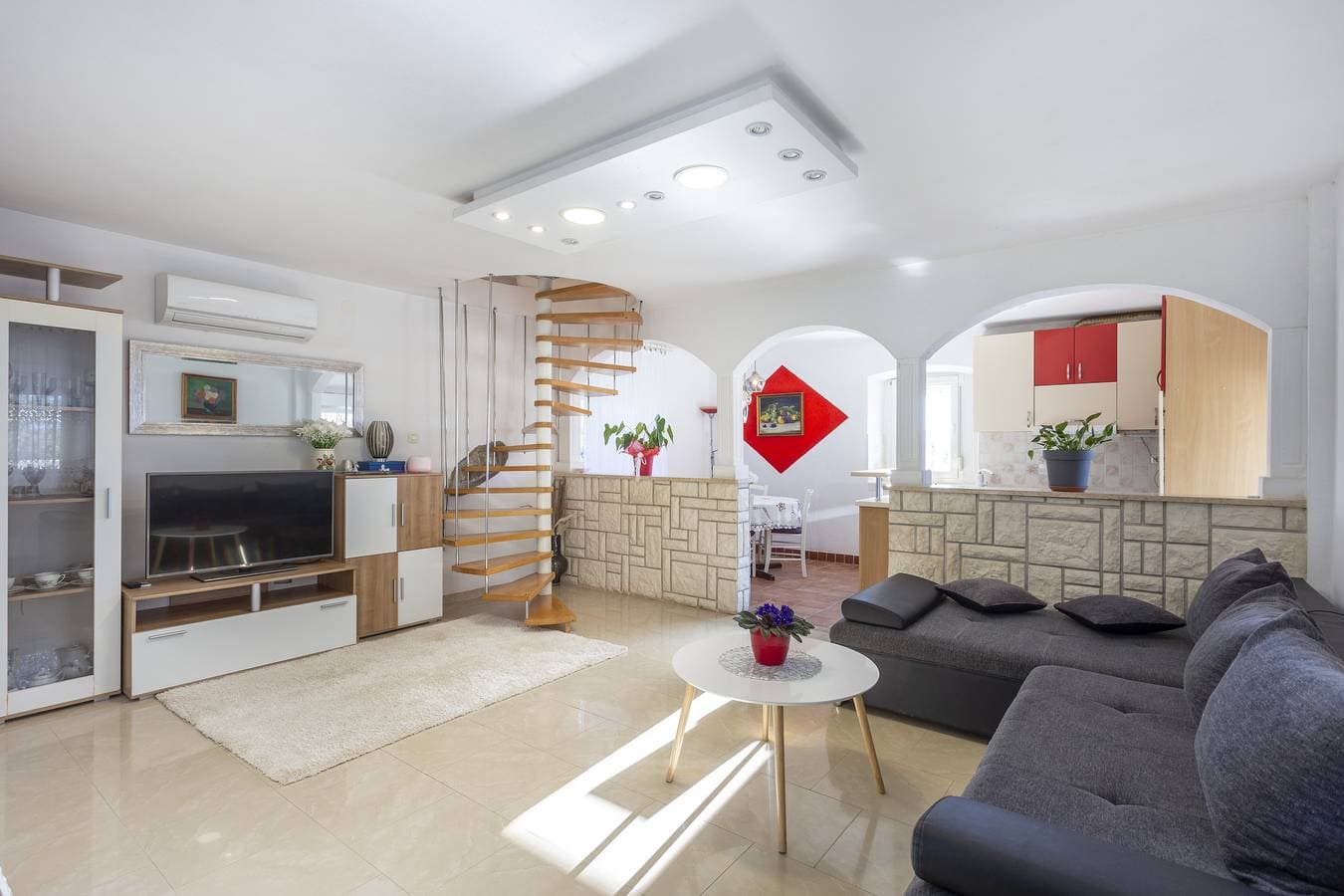 Foto 4 von 44: Holiday Home Cadjo with private Pool