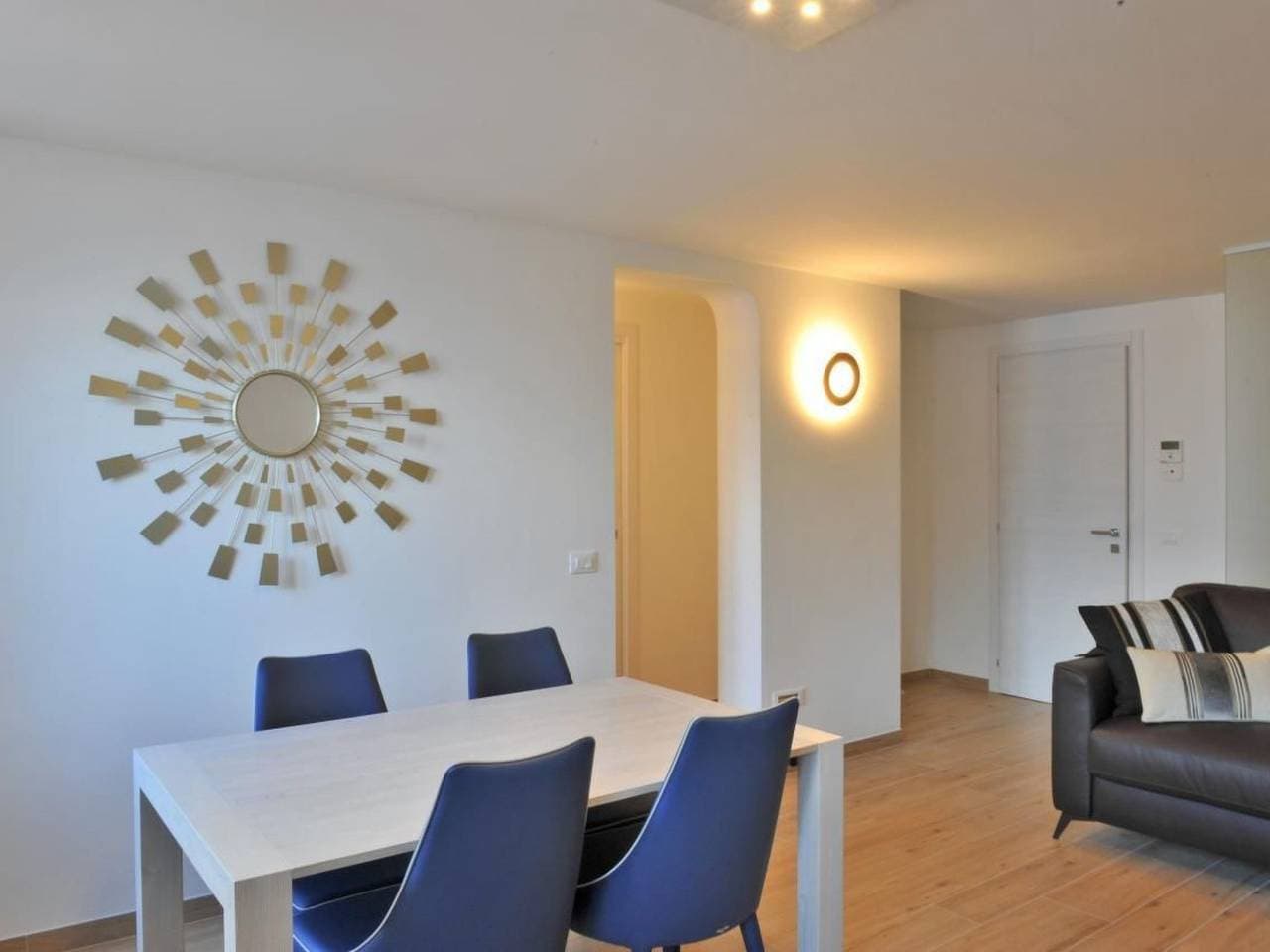 Foto 8 von 27: Ein-Zimmer-Wohnung 'Bella Vacanza 7' mit Blick aufs Wasser
