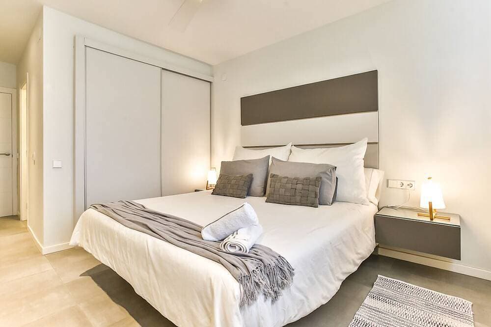 Foto 2 von 30: In Calafell; Magnificent Wohnung In Frontline (Hutt9779) .Free WiFi