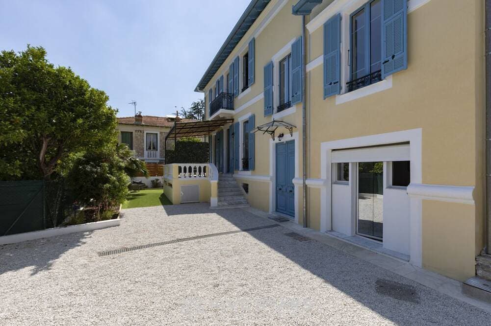 Foto 4 von 9: Suite Riviera Five stars Holiday house