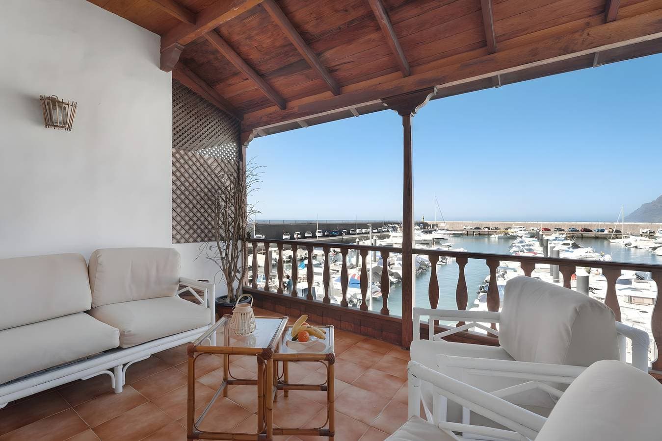 Foto 4 von 45: Ferienwohnung 'Beautiful Apart Acantilado 2bed' mit Meerblick, privater Terrasse & WLAN